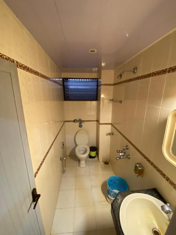 Hotel Venus Ооти Екстериор снимка